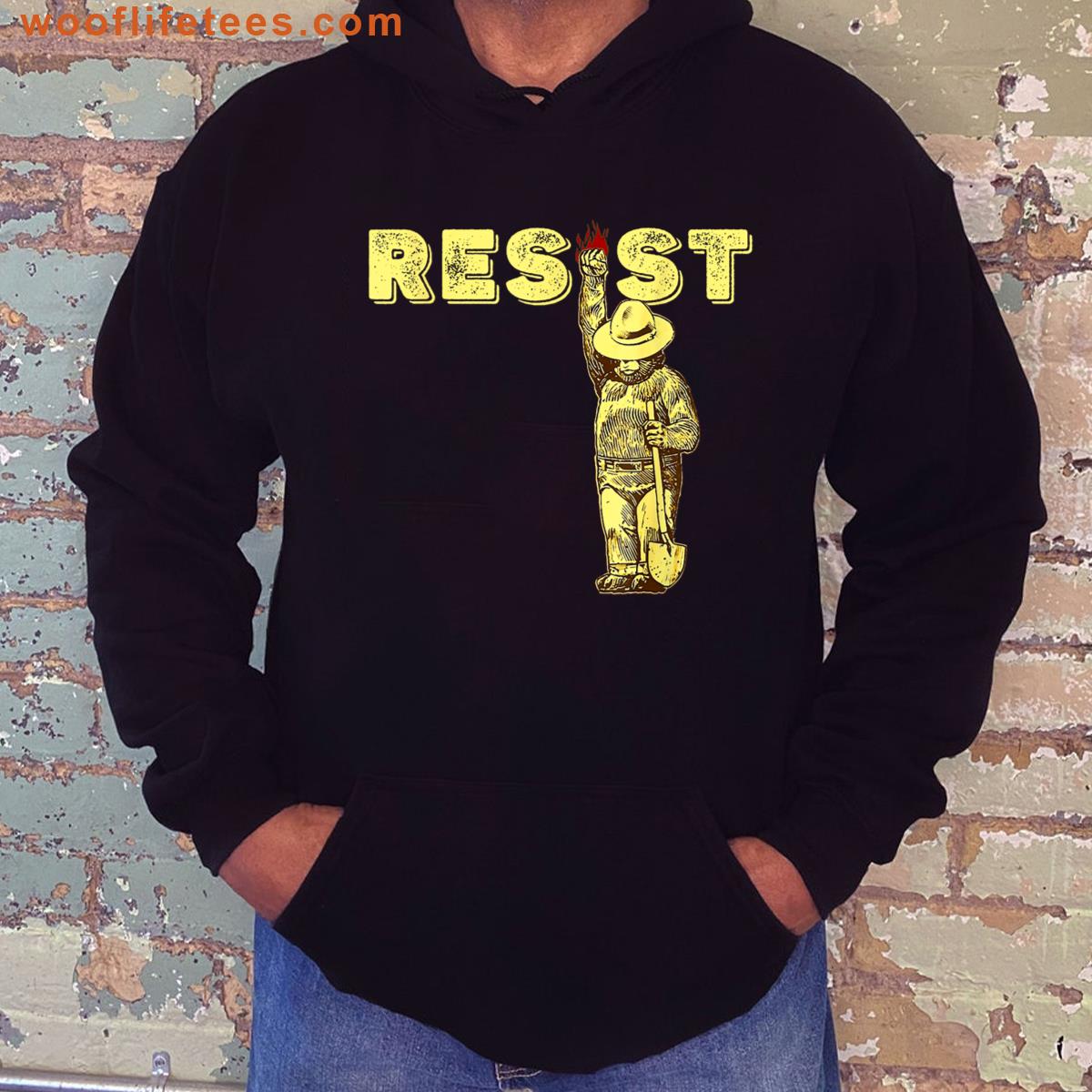 Vintage Bear Graphic T-shirt