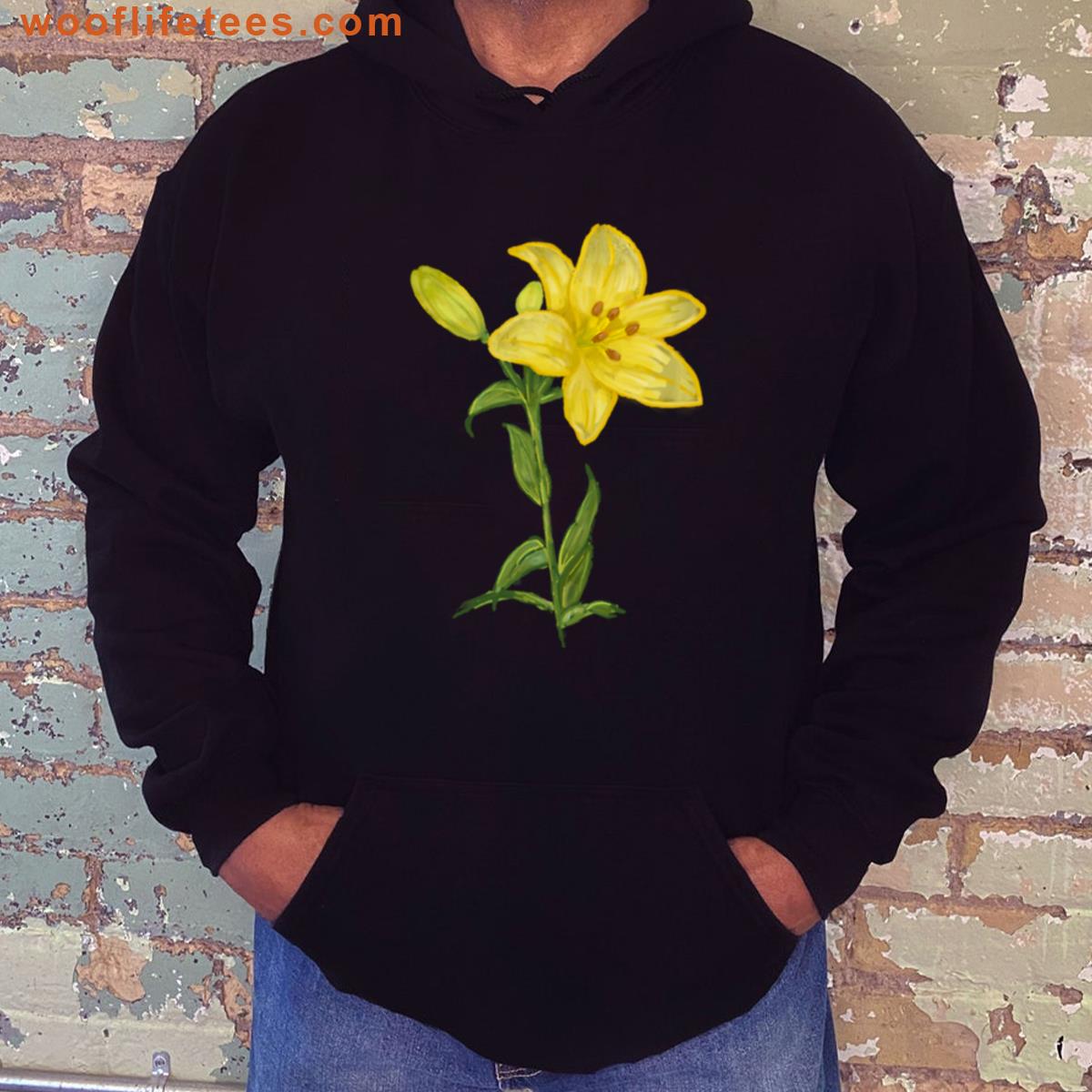 Yellow Lily Design T-shirt