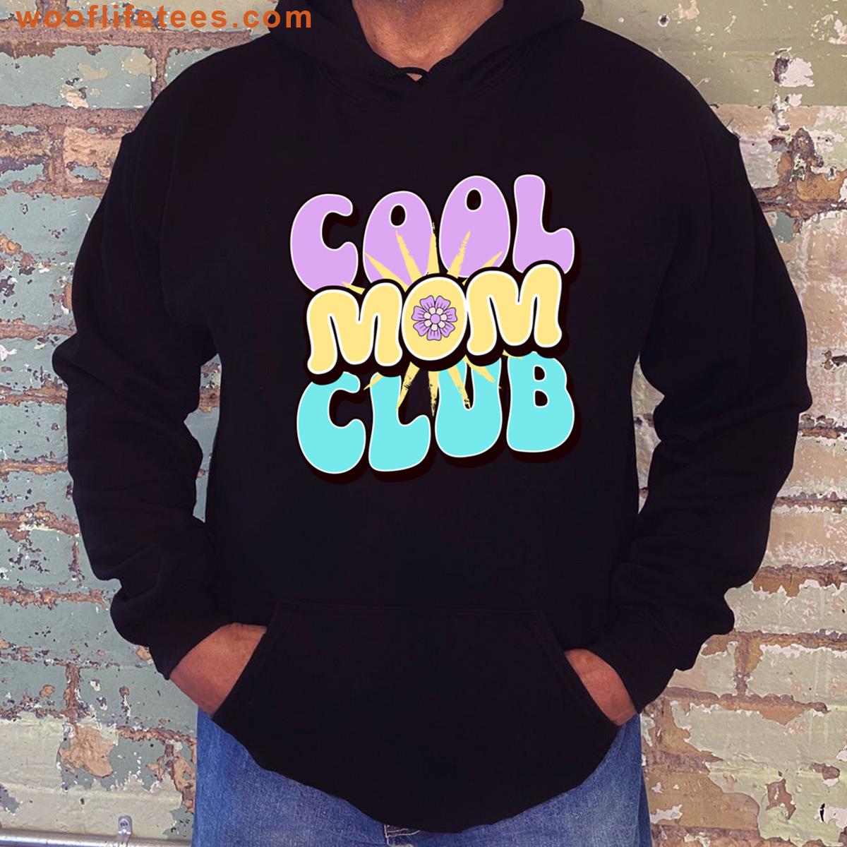 Cool Mom Club T-shirt